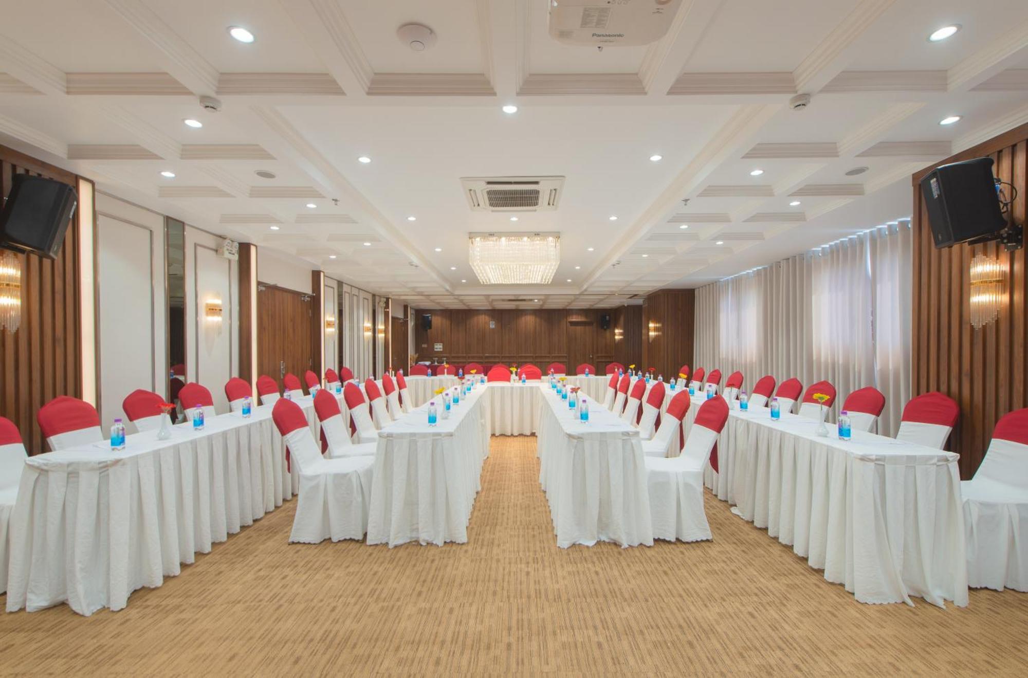 Daphovina Khách sạn
