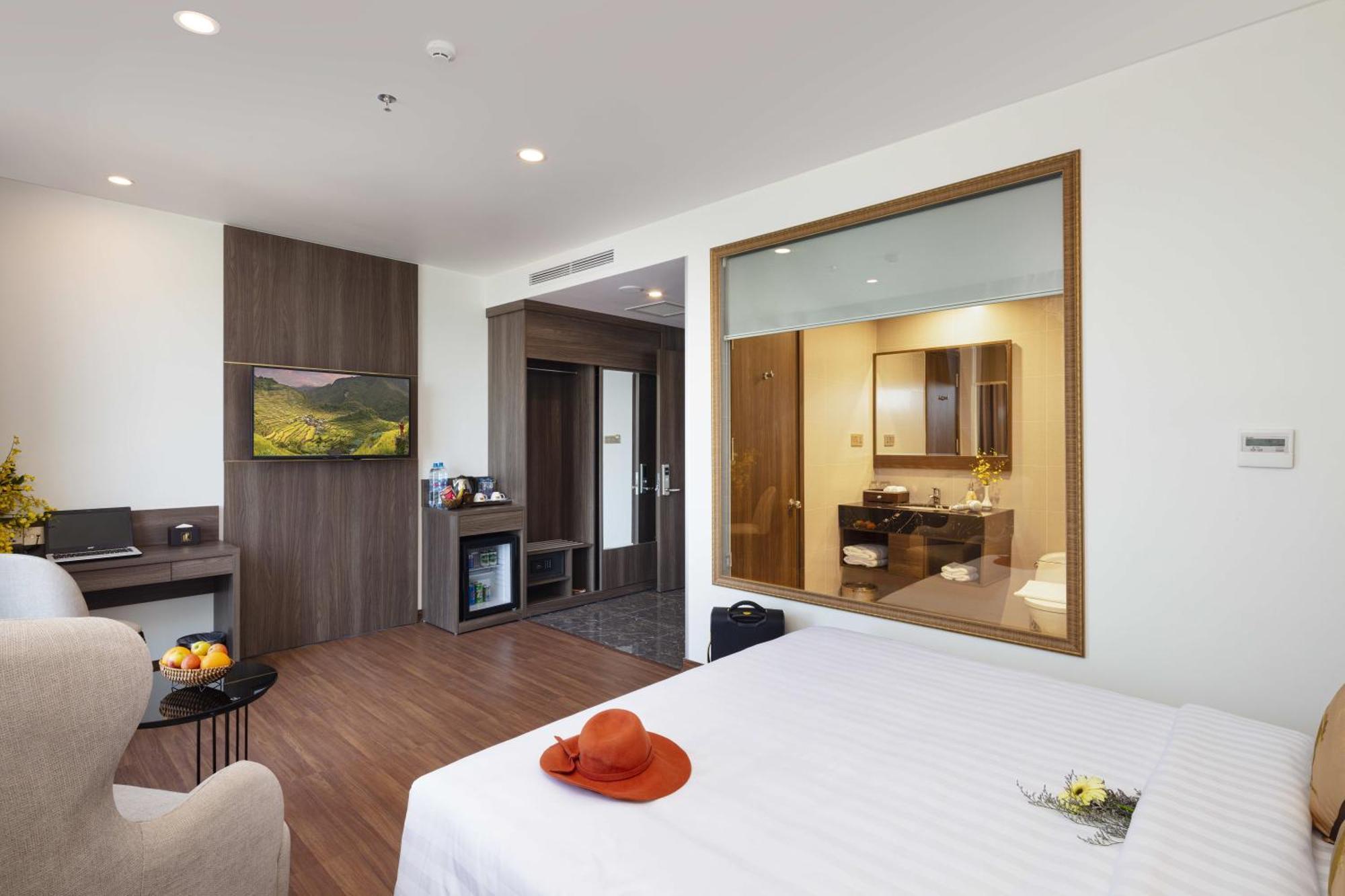 Khách sạn Daphovina 4*
