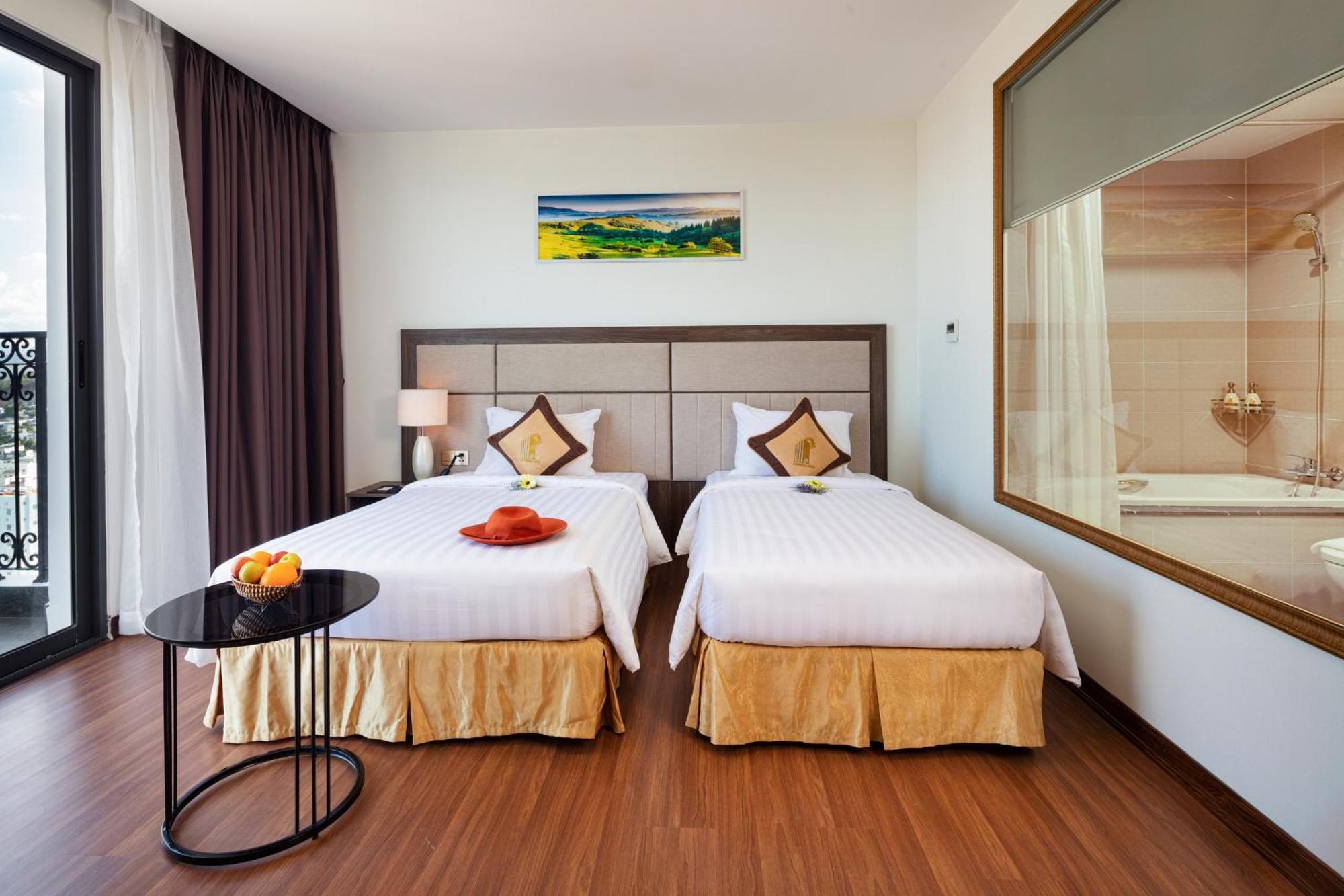 Khách sạn Daphovina 4*